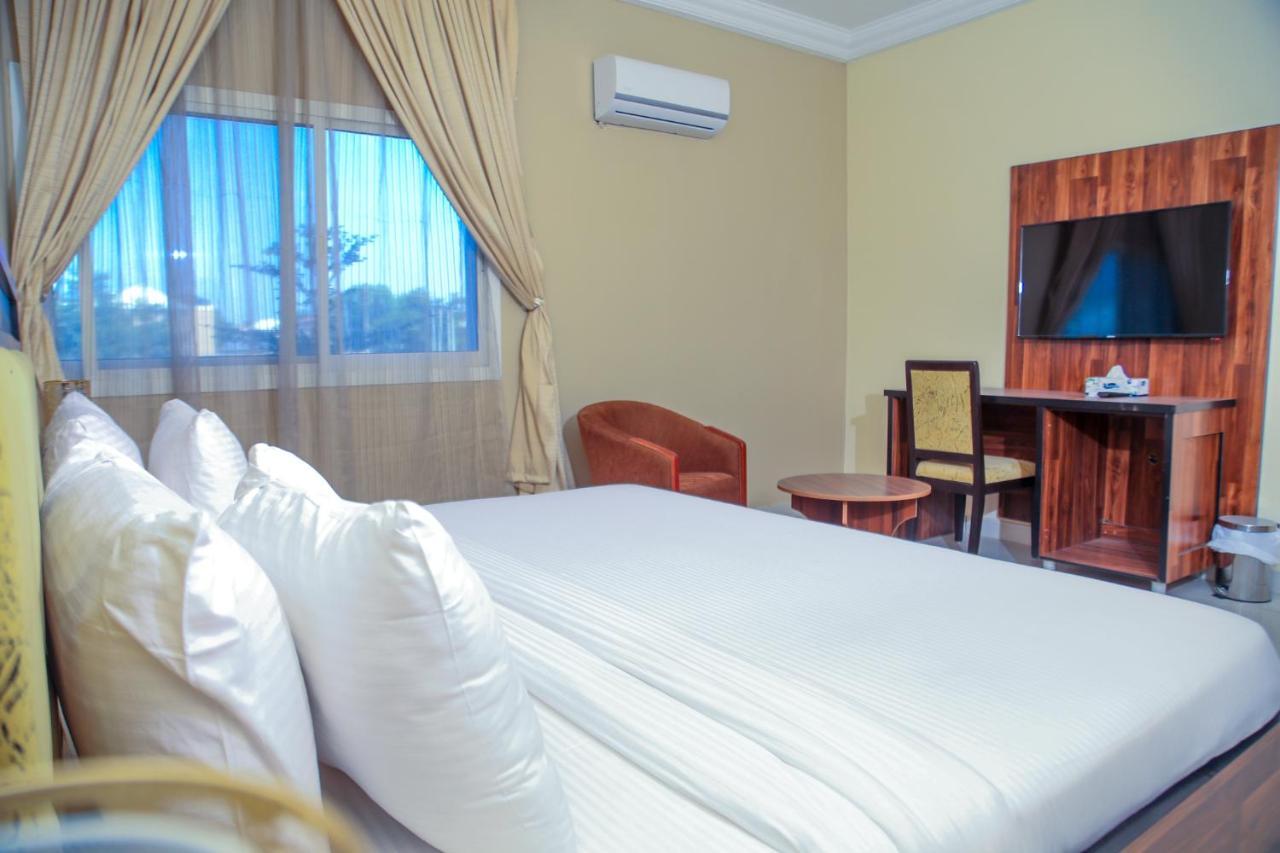 Guest Pride Hotel Кано Экстерьер фото
