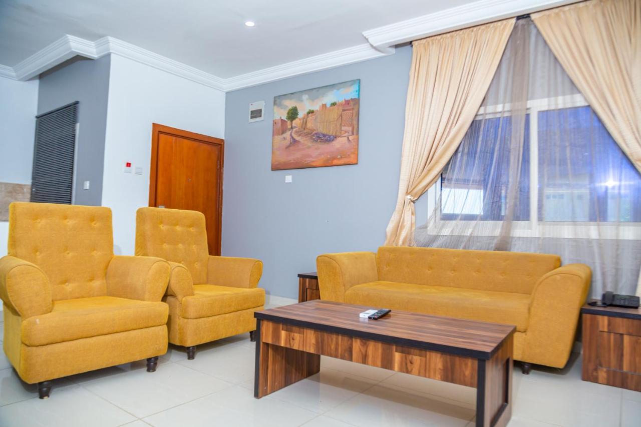 Guest Pride Hotel Кано Экстерьер фото
