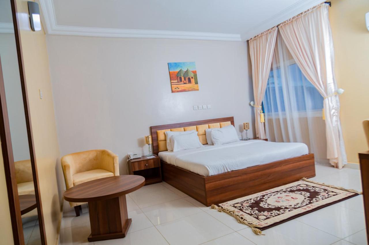 Guest Pride Hotel Кано Экстерьер фото